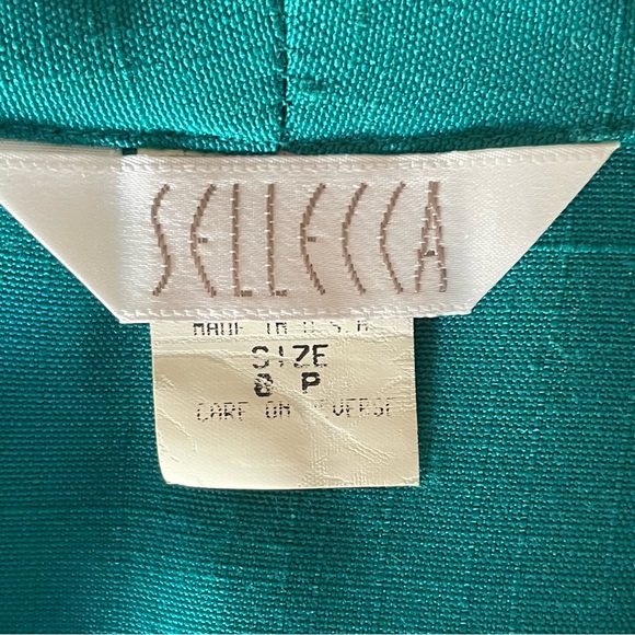 Women’s Blazer - Picture 3 of 3